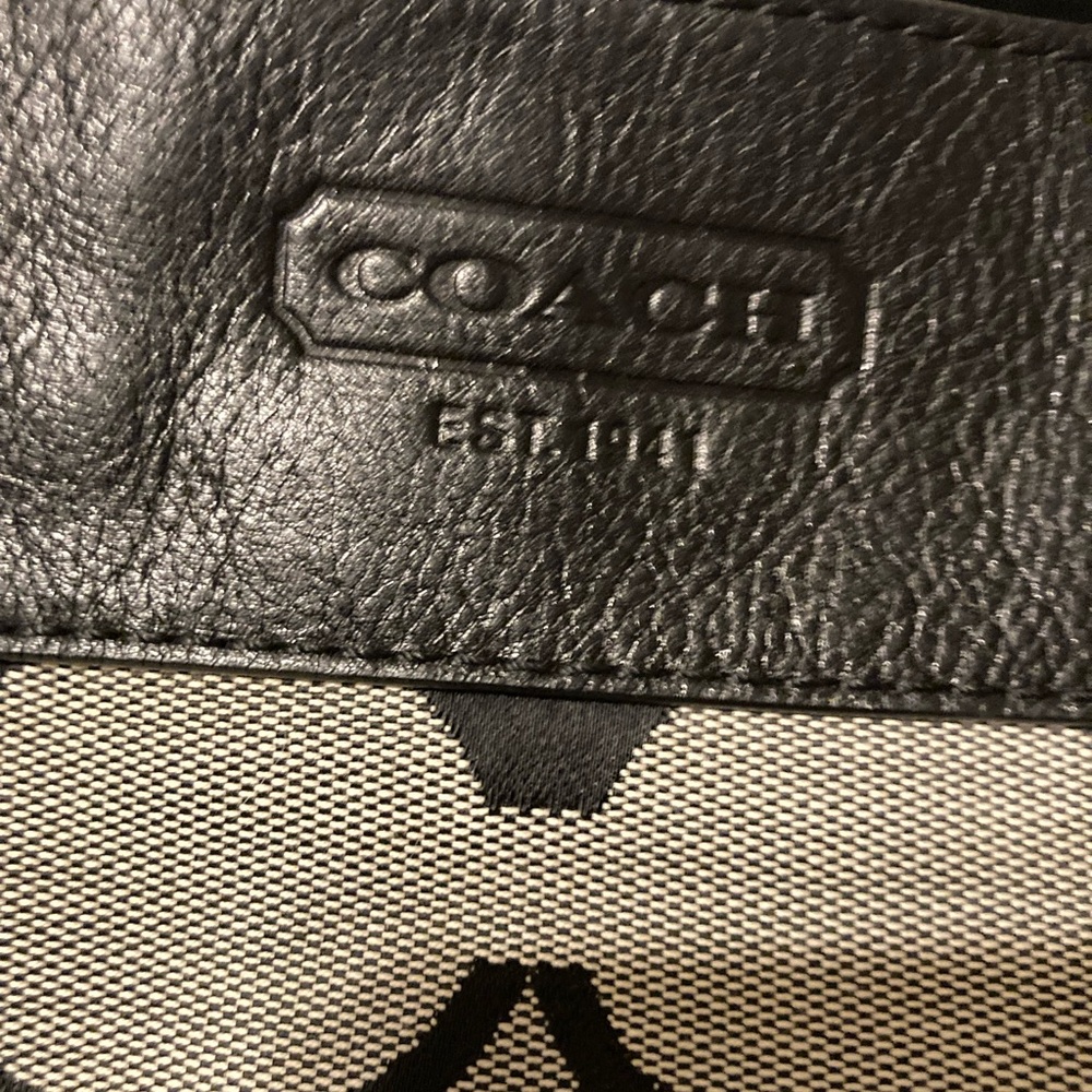 Coach Tan/Black Leather Trim C Signature Jaguar Shoulder Bag Excellent - Picture 3 of 10